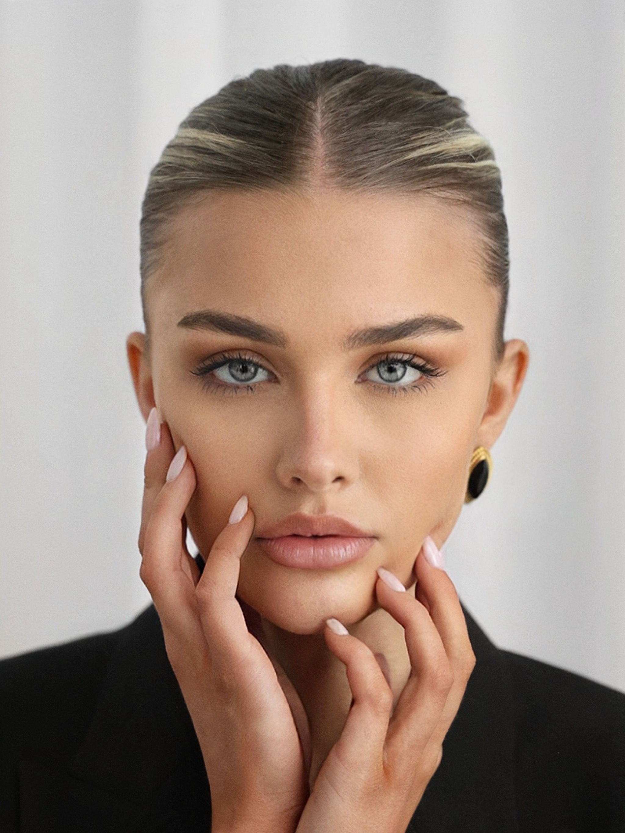 MEE MEE BLACK EARRINGS