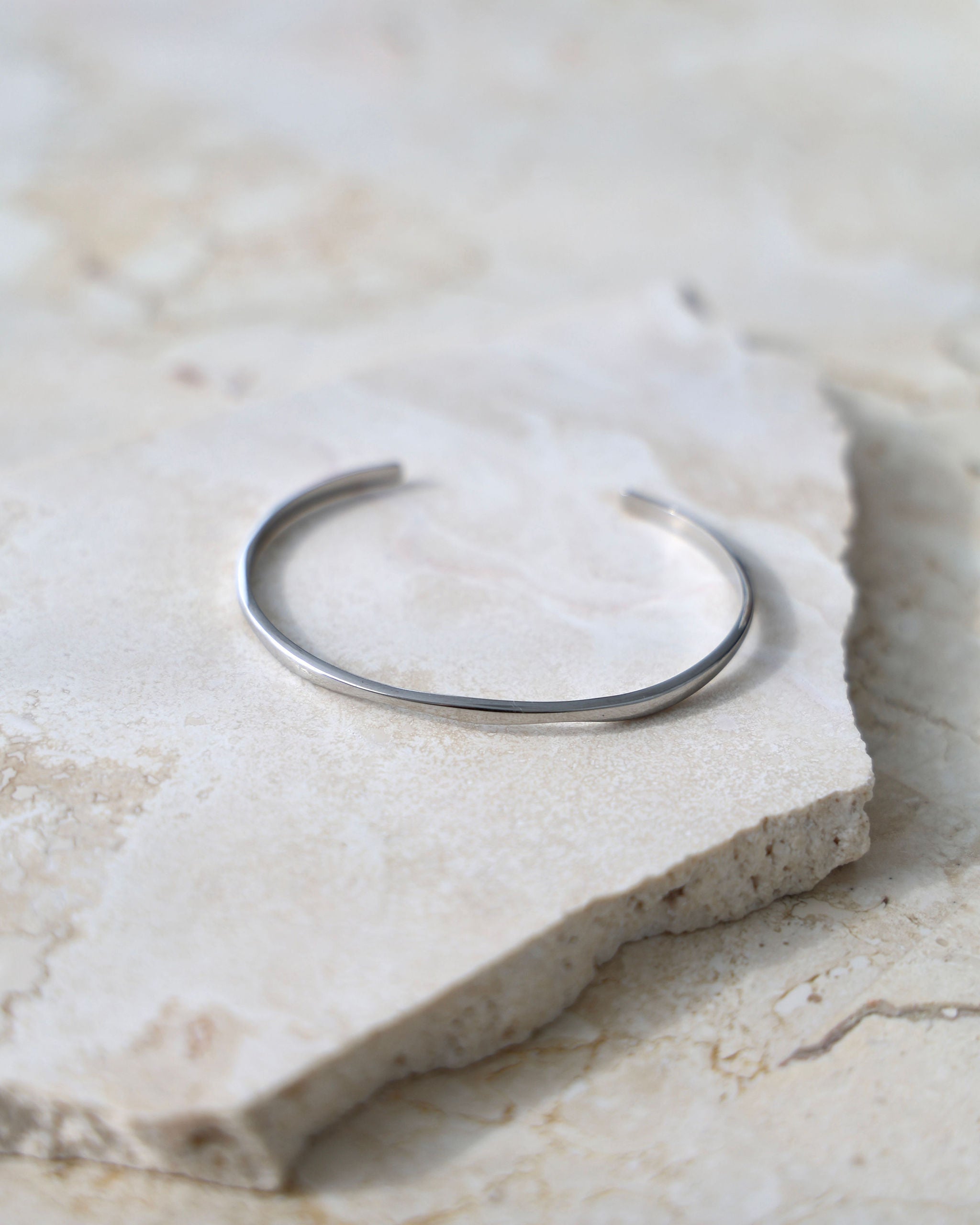 CLASSIC SILVER CUFF BRACELET